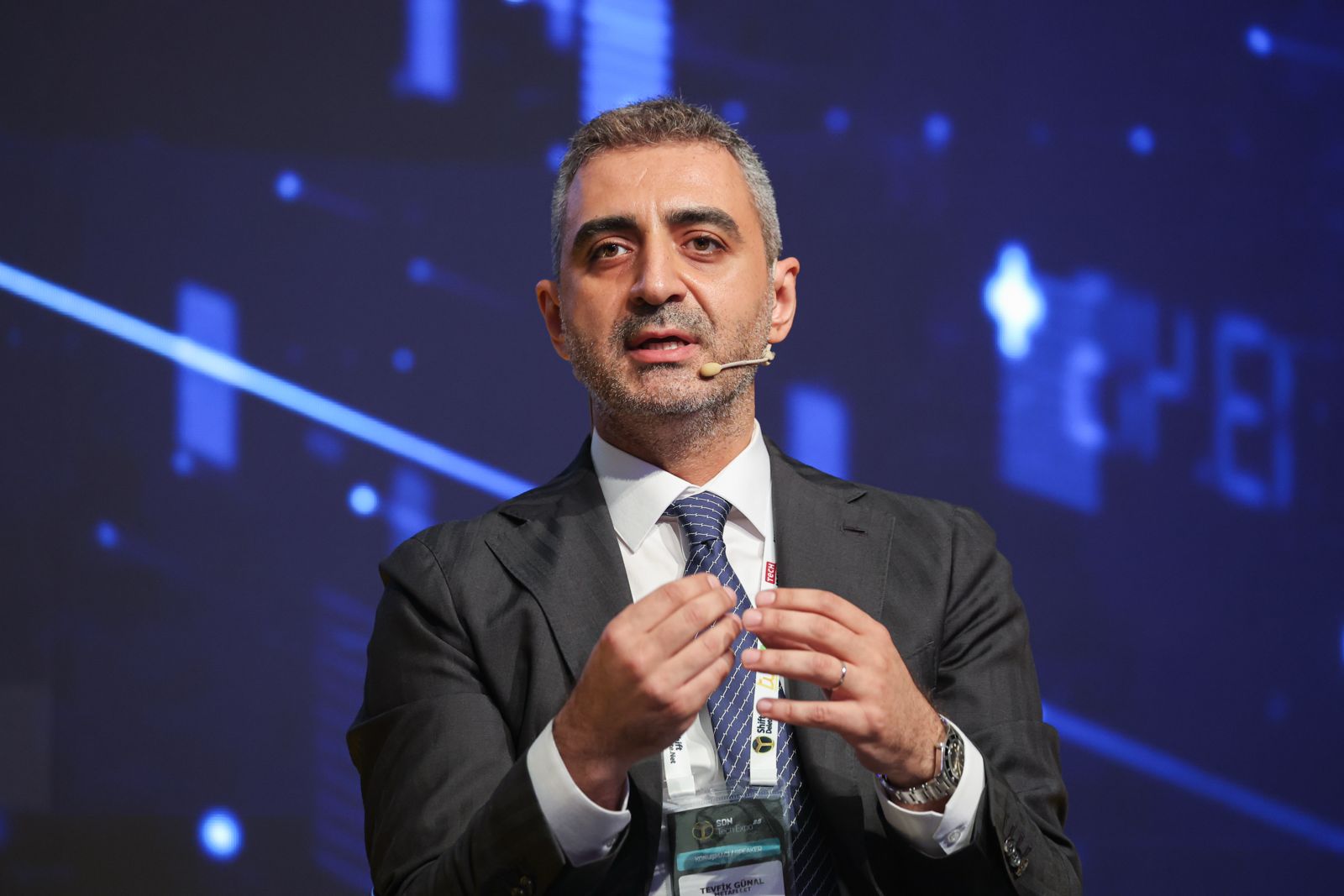 turkiyenin ilk elektrikli arac filosu sirketi metatfleet ceosu tevfik gunal elektrikli araclarin 2026da kiramaladaki PqrdGt8z