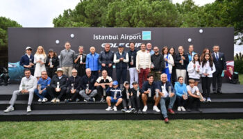 unlu patronlar istanbulda golf turnuvasinda bulustu uS7VkOw1