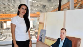 vefat eden fabrikatorun katlanabilir konteyner projesini kizlari hayata gecirdi AmZNa3mT
