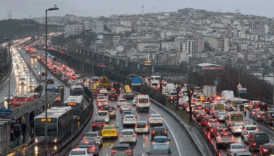 yagmur yagdi istanbulda trafik kilitlendi tttTKdgi
