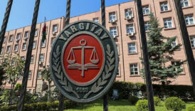 yargitaydan esit kusur karari kadinin kucuk dusurucu sozleri bosanma davasinda nafaka ve tazminat haklarini TUb8VU8Q