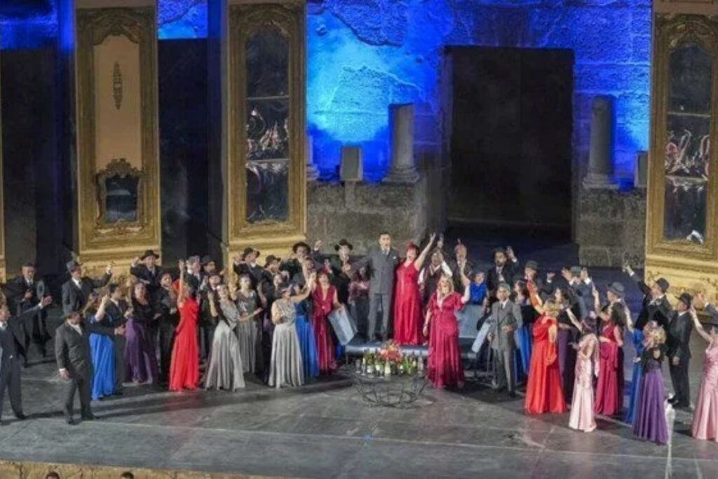 32 uluslararasi aspendos opera ve bale festivaline kapali gise qmCwA2ym