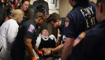 abdde icenin sert mudahalesi sonucu turk gazeteci vural elibol yaralandi qMgjp5RT