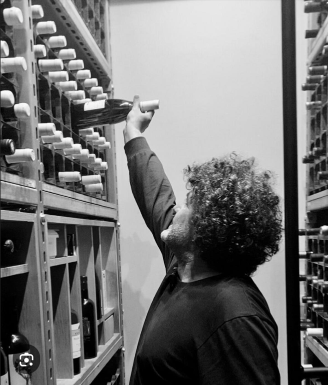 adanali master sommelier isa bal kapisindan cevrildigi londranin en luks bolgelerinden mayfairdeki the mete OIhtZqUd