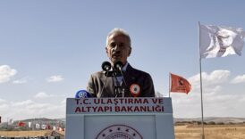 bakan uraloglu kirsehirde 3 kara yolu projesinin acilisini yapti gc4CnChw