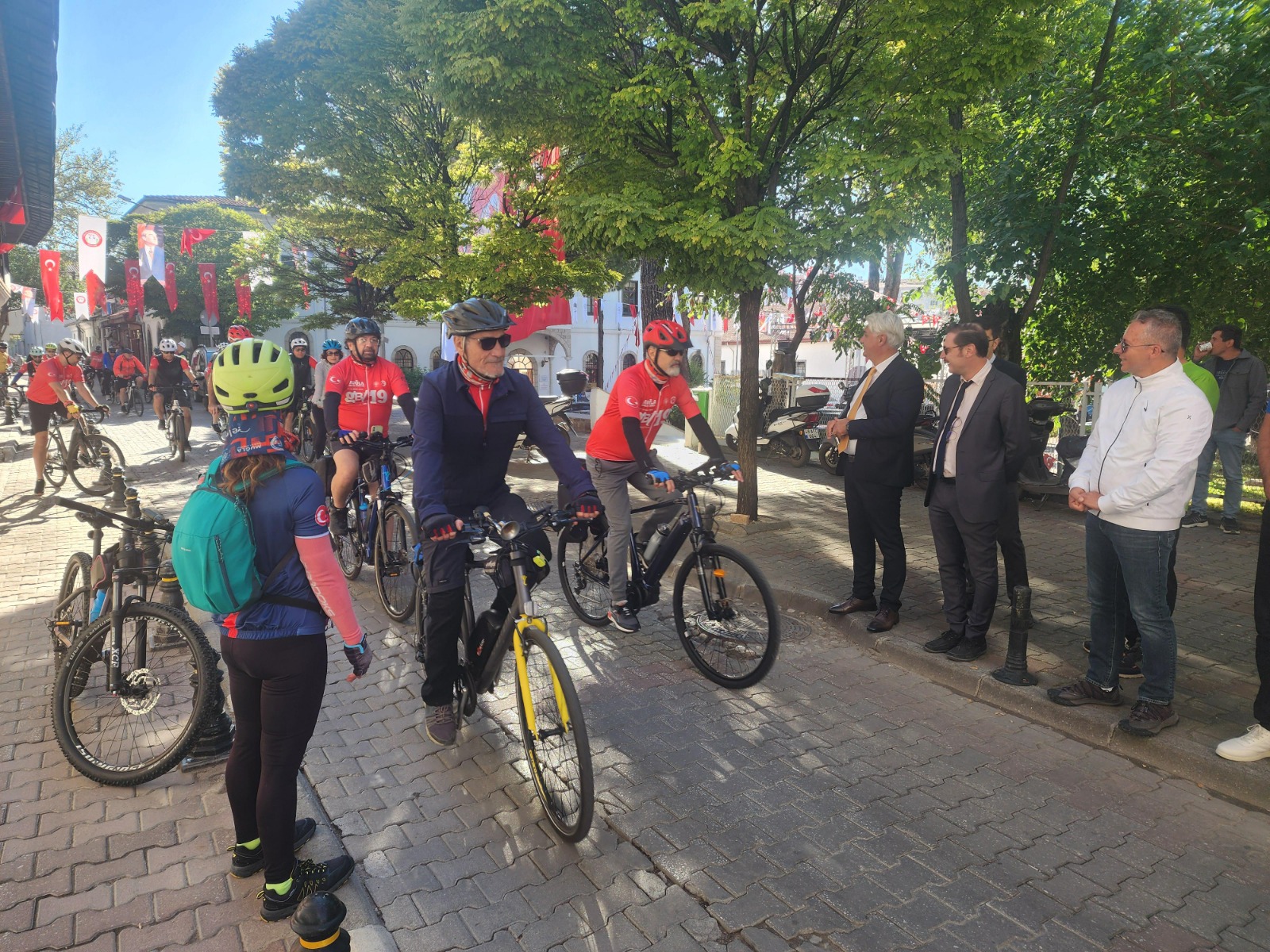 bisikletciler turkiyenin en tehlikeli gecitlerinden biri olan sakar gecidini pedallayacak 1 Hp6eYhuj