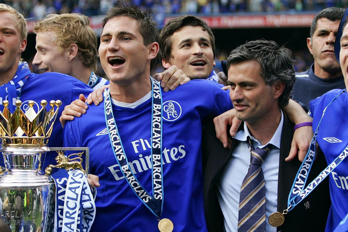 chelseanin eski ceosu peter kenyon jose mourinho kovulunca iki oyuncu gozyaslarina boguldu 0 gk5ei1BD