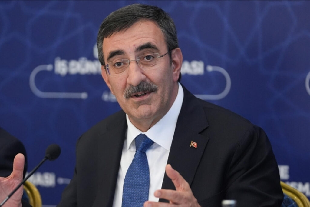cumhurbaskani yardimcisicevdet yilmaz 2028 yilinin sonunda ihracatimizin 300 milyar dolari asmasini amacliyoruz yz6dmj98