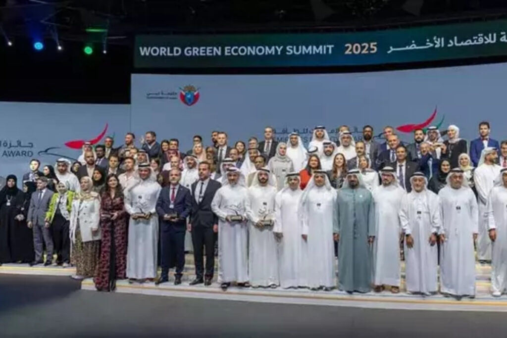 enerji ve tabii kaynaklar bakanligina emirates energy awardda cifte odul 1dzJsDHD
