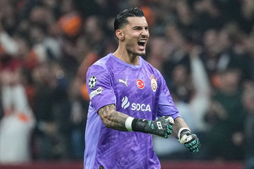 galatasarayin kalecisi ugurcan cakir sampiyonlar liginde haftanin 11ine secildi ZJTjr3yM