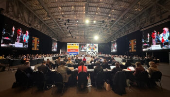 guney afrikada dijital ekonomi zirvesinde yildiz teknik universitesi basarisi uyfkCTIX