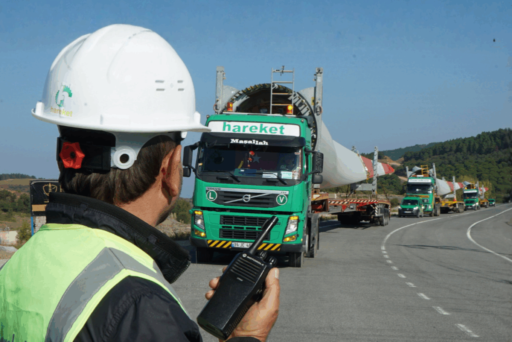 hareket proje ummandaki ruzgar ciftligi projesi icin 845 milyon dolarlik tasimacilik anlasmasi imzaladi 6XWXSpxu