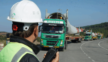 hareket proje ummandaki ruzgar ciftligi projesi icin 845 milyon dolarlik tasimacilik anlasmasi imzaladi 6XWXSpxu