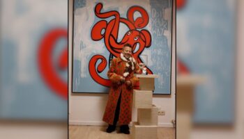 iki yil once hayatini kaybeden cagdas sanatin onemli isimlerinden haluk akakcenin atolyesi sanatseverleri agirlayacak 61yPcn5p