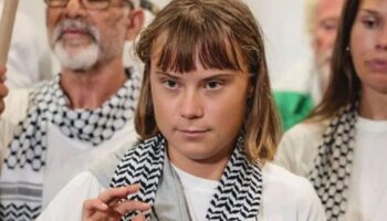 israil sumud filosundaki aktivist greta thunbergi yunanistana sinir disi etti gozumuzun onunde bir milleti faa8pn2y