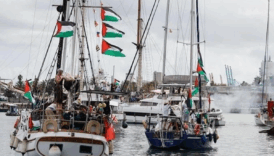 israilin kuresel sumud filosuna saldirisi suruyor bir gemi gazzeye ulasmak uzere VcJPenbt