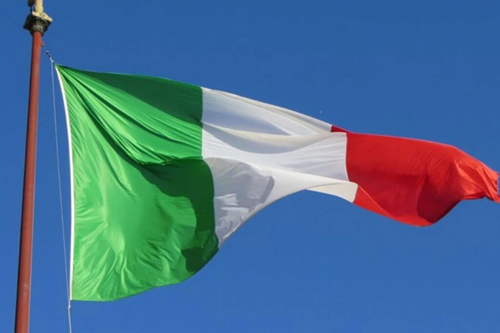 italyada askeri egitim ucagi dustu 2 asker hayatini kaybetti KwQ7Llki