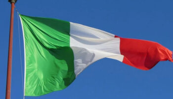 italyada askeri egitim ucagi dustu 2 asker hayatini kaybetti KwQ7Llki