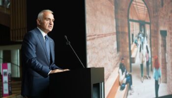 kultur ve turizm bakani mehmet nuri ersoy 2025 2026 kultur sanat sezonunu tanitti carsambalari sinema azMDdQbC