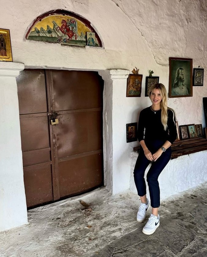 pinar sabanci arkadasi sanem tezman ile yunanistanin dion koyu turunda 0 PVAt7SzO
