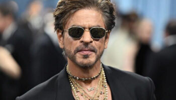 shah rukh khan bollywoodun diger unlu isimlerini geride birakarak dunyaca unlu milyarderler ligine katildi 5BHsJks2