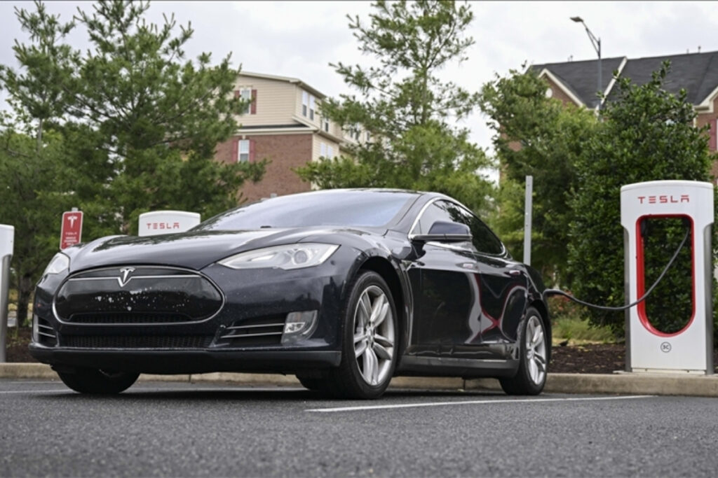 teslanin otomobil teslimatlari ucuncu ceyrekte artti pWPV24Lr