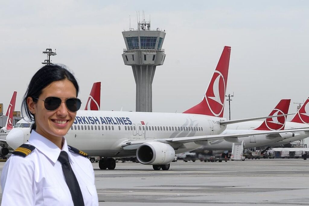 thynin yeni pilotlari mezun oldu kadin pilotta dunya birincisi UyGQdsGw