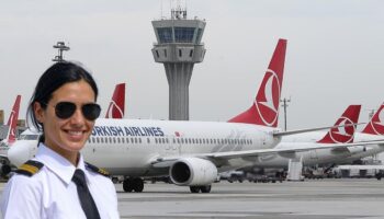 thynin yeni pilotlari mezun oldu kadin pilotta dunya birincisi UyGQdsGw