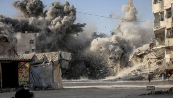 trumpin saldirilari derhal durdurun cagrisina ragmen israil gazzeyi bombalamayi surduruyor CgVSWd7m