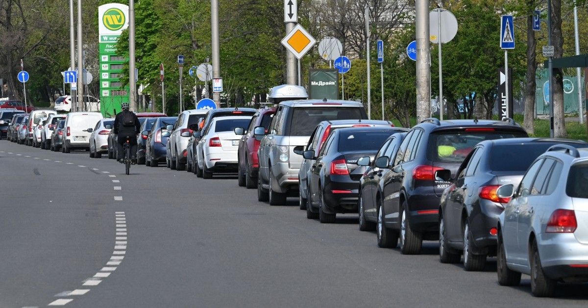 ukraynanin petrol rafinerilerine saldirilari nedeniyle yakit krizi yasayan rusya benzin ithal edecek 1 IOy1myRq
