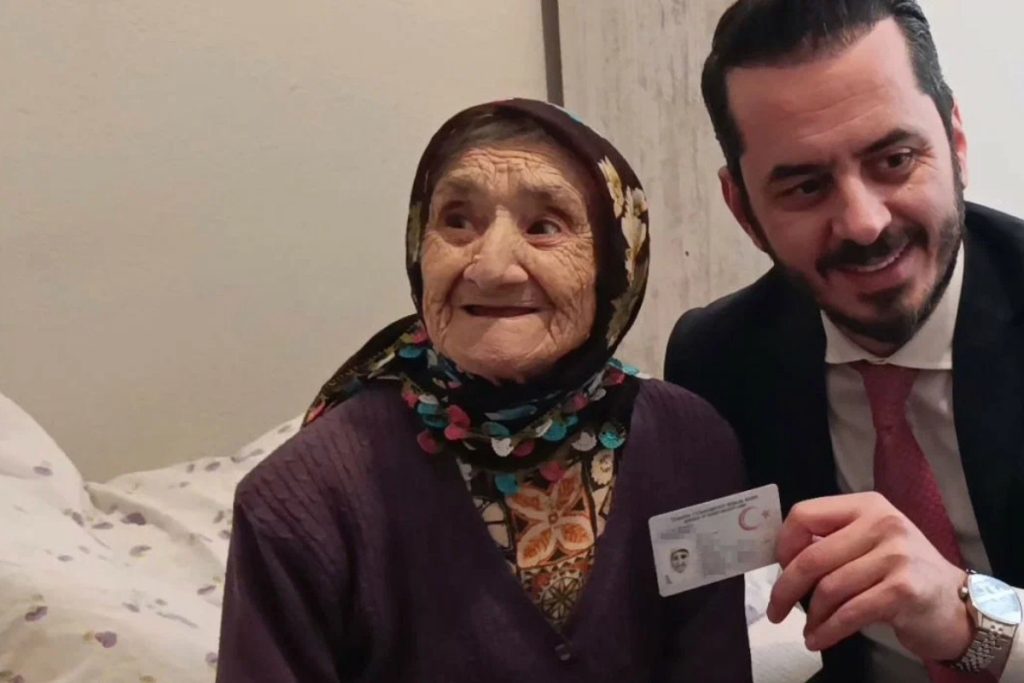 121 yasindaki saadet nine erdogani izlemek icin istedigi tvye kavustu V82fhglb