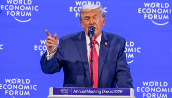 abd baskani donald trump davosta konustu sadece guvenligimiz icin bir parca buz istiyoruz dedi ttmJ9jcL