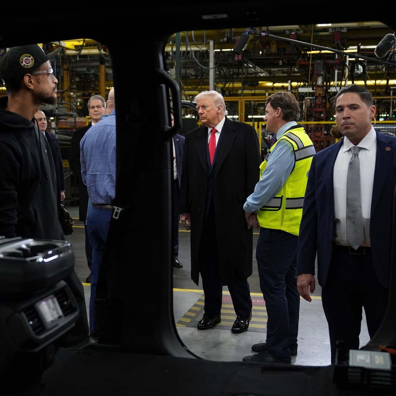 abd baskani donald trumpa pedofil hamisi dedi diye isten uzaklastirilan isci icin 800 bin 4KaeTiOi