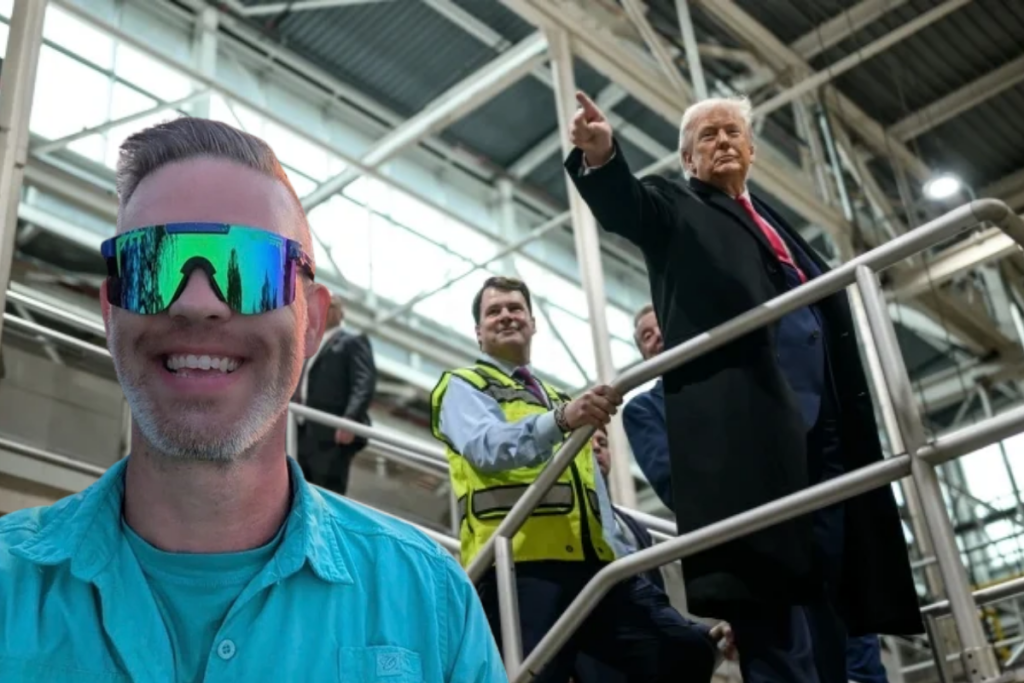 abd baskani donald trumpa pedofil hamisi dedi diye isten uzaklastirilan isci icin 800 bin Xc4HUYMv