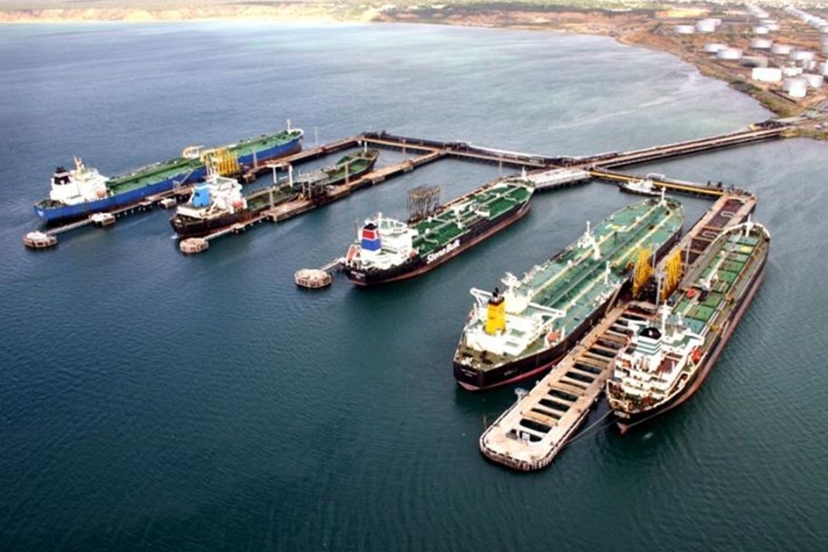 ABD, uyuşturucu kaçakçılığı suçlamasıyla Maduro'yu kaçırdı, petrol devi Chevron 11 gemisiyle Venezuela'da petrol sevkiyatına başladı 1 abd uyusturucu kacakciligi suclamasiyla maduroyu kacirdi petrol devi chevron 11 gemisiyle venezuelada petrol sevkiyatina yGcse6r8