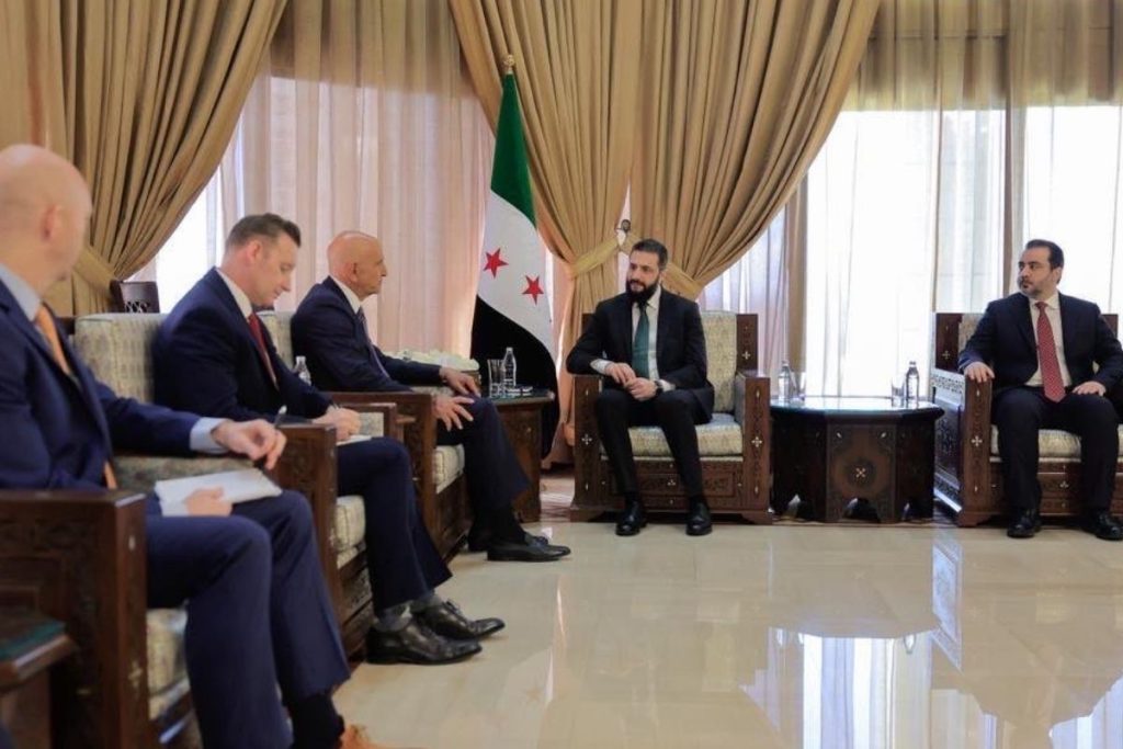 abdnin ankara buyukelcisi tom barrack suriye cumhurbaskani sara ile samda gorustu FPuzyDQB