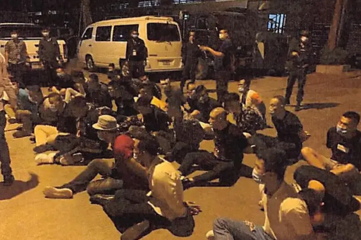 ABD'nin aradığı 11 milyar dolarlık kripto dolandırıcılığı şüphelisi iş insanı Chen Zhi Kamboçya'da yakalanarak Çine iade edildi 1 abdnin aradigi 11 milyar dolarlik kripto dolandiriciligi suphelisi is insani chen zhi kambocyada yakalanarak 7hDqjfjn