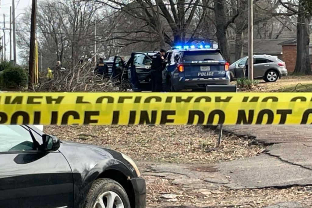 abdnin mississippi kentinde duzenlenen silahli saldirilarda 6 kisi hayatini kaybetti L8gU4t5R