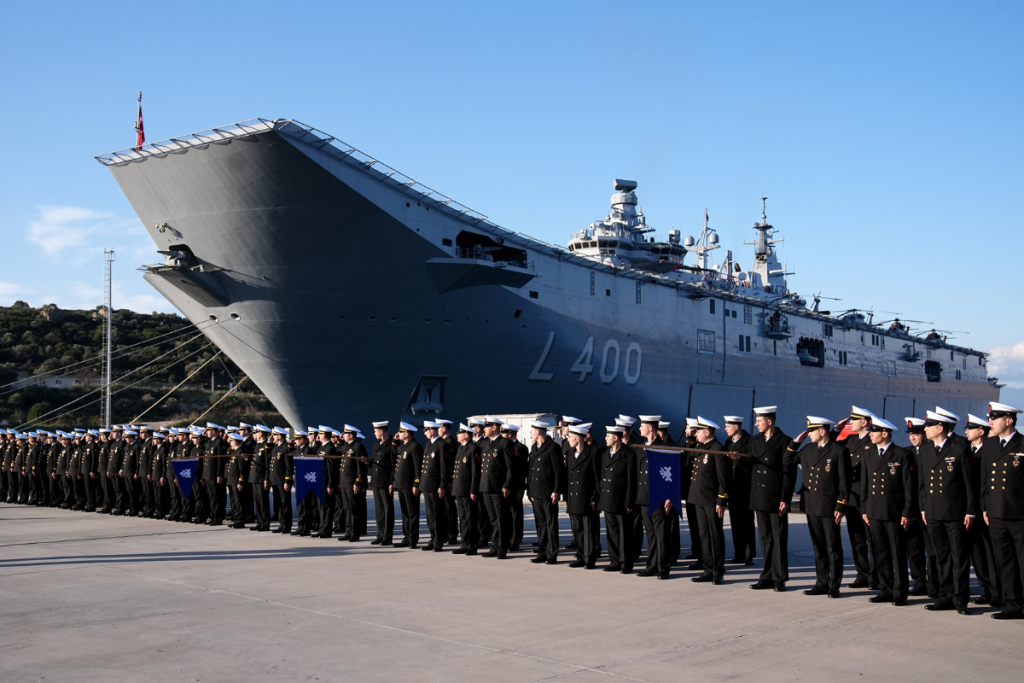 anadolu turk deniz gorev kuvveti atdgk izmirden ugurlandi ZvpMuIka