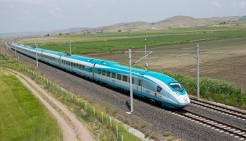 ankaradan samsuna uzanan hizli tren hatti karadeniz ile akdeniz arasinda yeni koridor acacak ObxXy78P