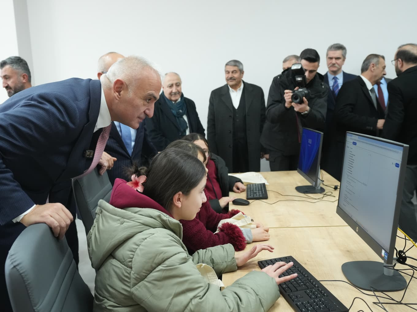 bakan ersoy son 8 yilda 221 yeni kutuphanenin hizmete acildigini duyurdu 3 JeIELiXS