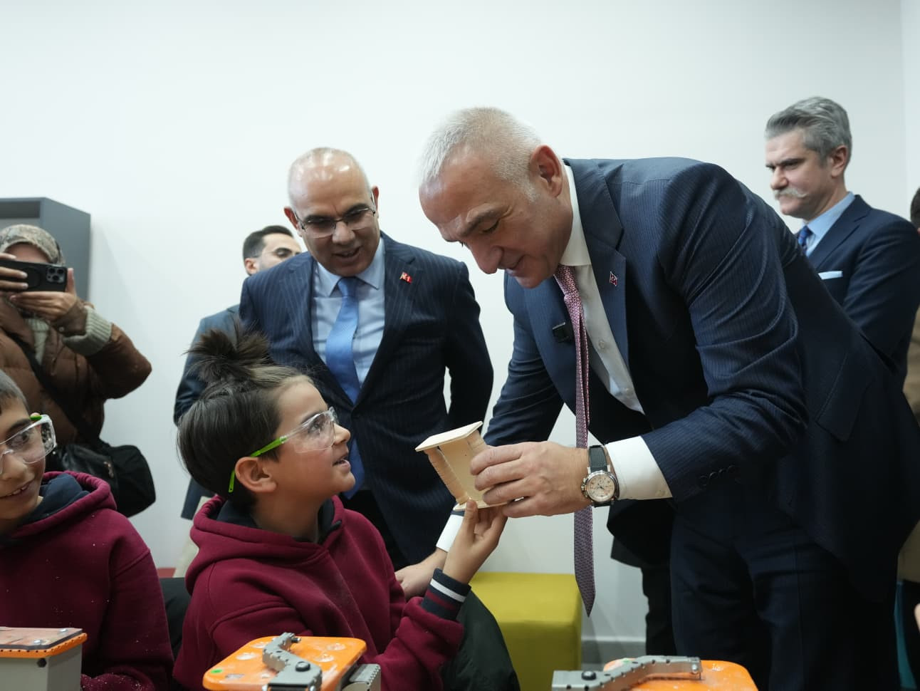 bakan ersoy son 8 yilda 221 yeni kutuphanenin hizmete acildigini duyurdu 7 Q1FadNQy