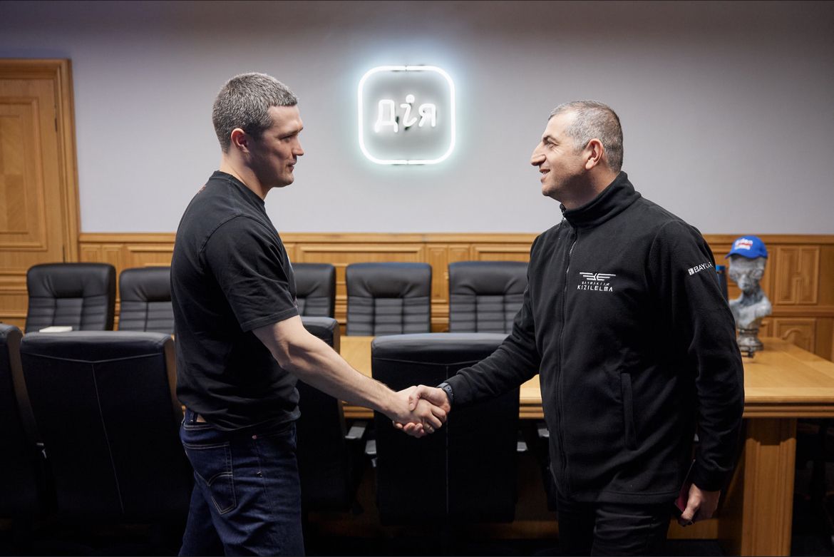 baykar ile iha anlasmalarina imza atan fedorov ukrayna savunma bakanligina getirildi 0