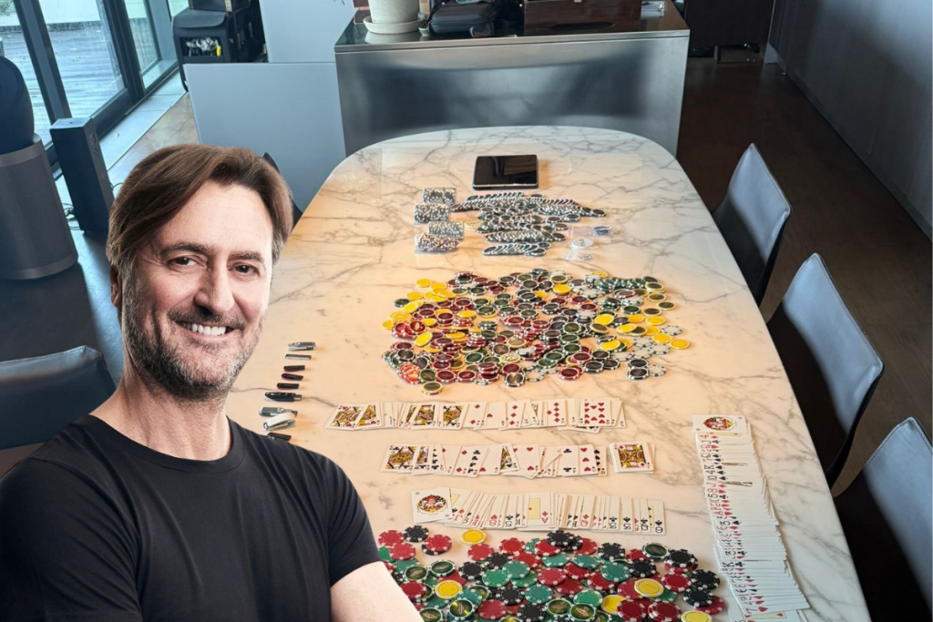 bebek hotelin sahibi muzaffer yildirimin evinde yapilan aramada ozel musteriler icin hazirlanan kumar malzemeleri gNf3AYGA