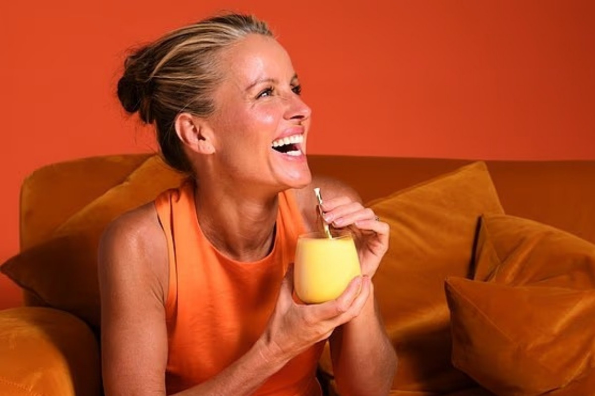 biyohackingle hayatini adan zye degistiren ve biyolojik yasini 48den 20ye dusuren davinia taylordan saglikli EdkJJa97