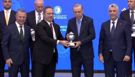 cumhurbaskani recep tayyip erdogan yurt disinda basarili islere imza atan muteahhitlere odul verdi htXK5434