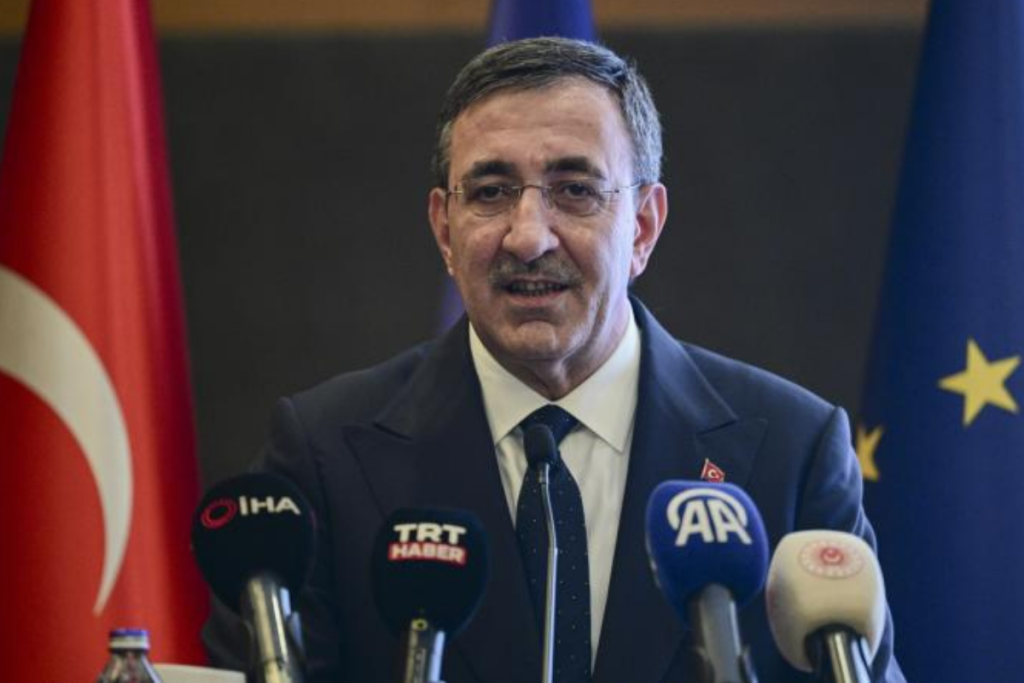 cumhurbaskani yardimcisi cevdet yilmazdan programda es vermek soz konusu degil ince ayarlar yapilabilir aciklamasi 5cZAQLpF