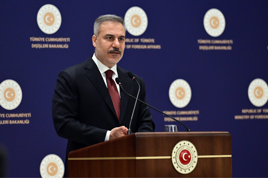 disisleri bakani hakan fidandan sdg sorun olmaya devam ediyor kararli politikamiz surecek cikisi LNjIlTS2