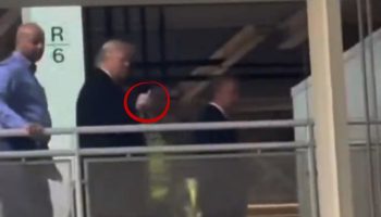 donald trump kendisine pedofil koruyucusu diyen ford iscisine kufretti rUsOQ7Xs