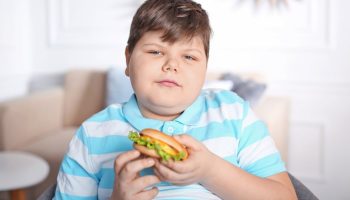 dso dunya genelinde okul cagindaki her 10 cocuktan birinin obez oldugunu bildirdi 9l3rXegn